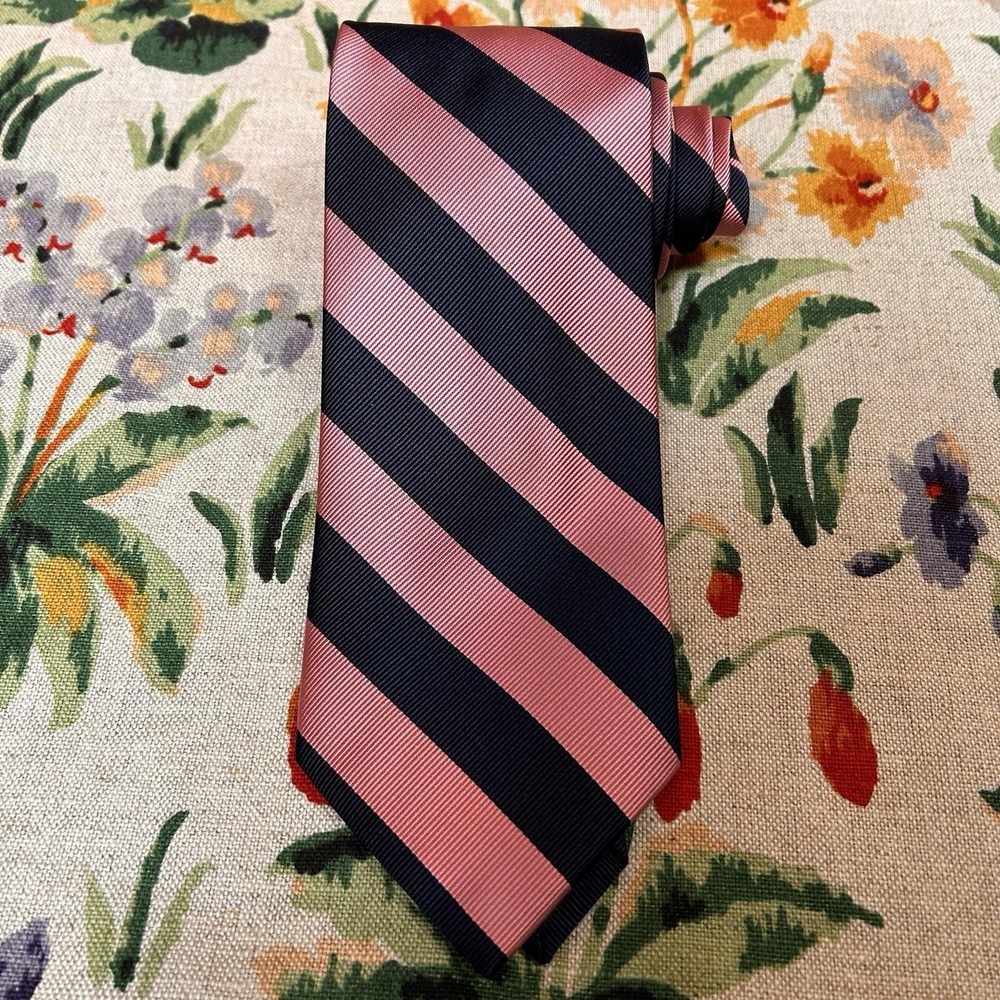 Jos A Bank Mens 100% Silk Tie Pink/Navy Blue Striped Necktie Preppy Wedding Work